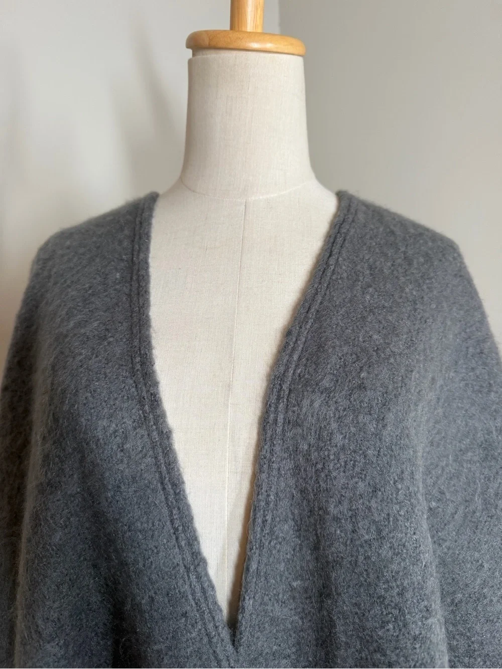 NWT! Echo Women’s Grey Cozy Fringed Wrap Poncho Cape One Size Fits Most